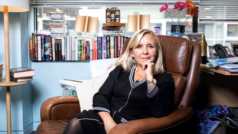 Lucy Hawking, fotografiert im Büro der Agentur United Agents in Soho, London Lucy Hawking, fotografiert im Büro der Agentur United Agents in Soho, London
