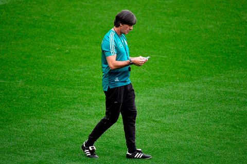 Joachim Löw beim Training im Stade de France