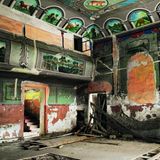 Vormals als Club einer kommunistischen Jugendorganisation und heute zweckentfremdet: die Ehemalige Synagoge in Nowoselyzja, Bessarabien, in der Ukraine, 2014