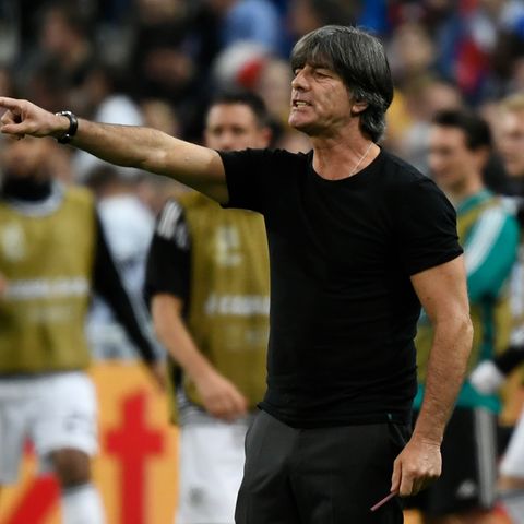 Joachim Löw im Stade de France