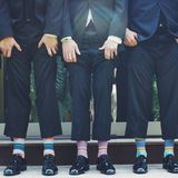 Männer Beine in Anzug