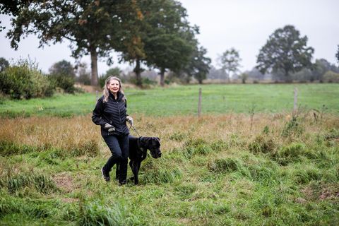 Verena Rottmann mit Hündin Carla