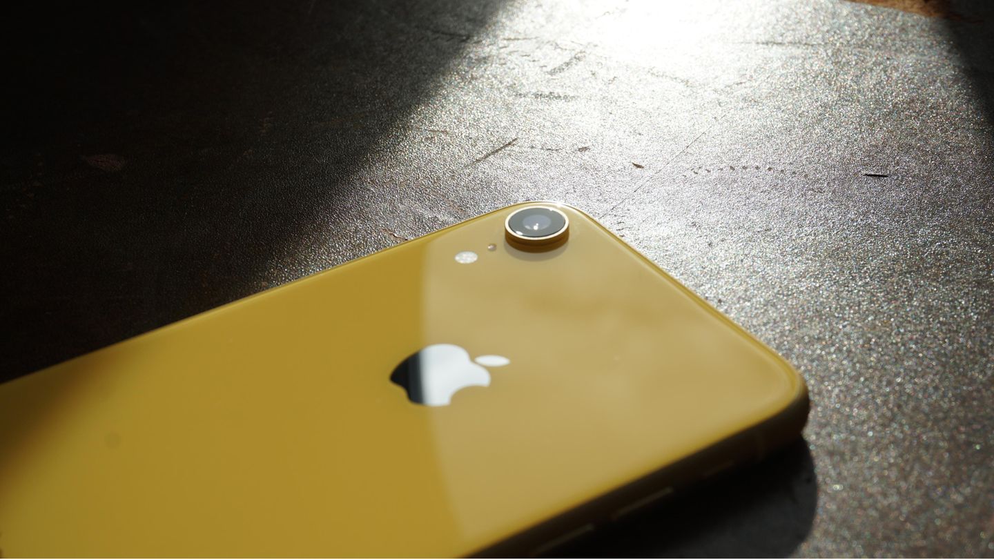 Längere Laufzeit: Wenn der Akku des iPhones zu schnell schlappmacht, kann eine Neukalibrierung helfen