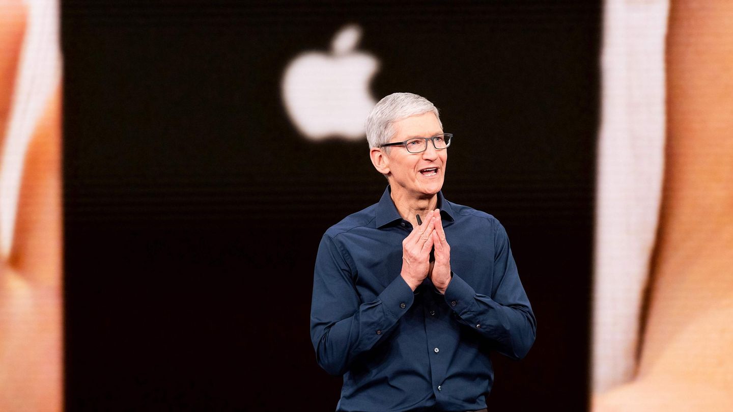 Apple-Chef Tim Cook bei der iPhone-Keynote im September