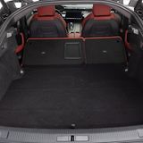 Peugeot 508 GT Puretech 225 - der 487 Liter große Laderaum lässt sich auf über 1.500 Liter erweitern