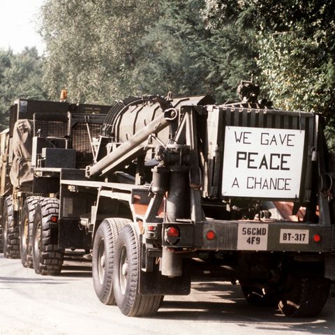 Pershing-II-Raketen werden gemäß dem INF-Vertrag zwischen den USA und der UdSSR aus Waldheide abtransportiert