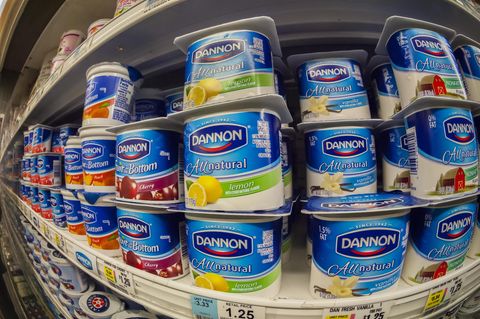 Danone Joghurt im Supermarkt