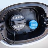 Beim Diesel gibt es einen zwölf Liter großen Harnstofftank