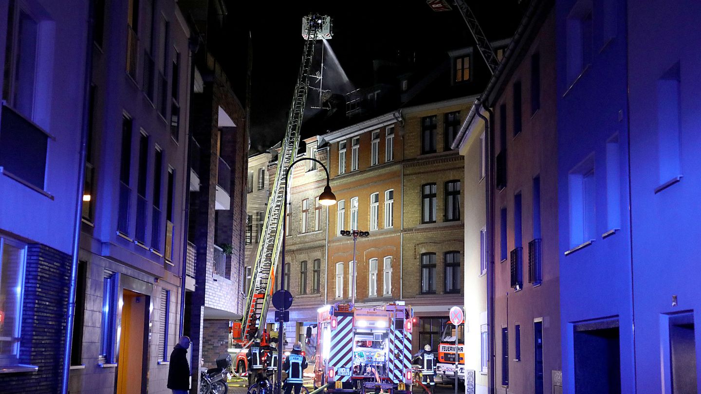 Zwei Tote bei Wohnhausbrand in Köln