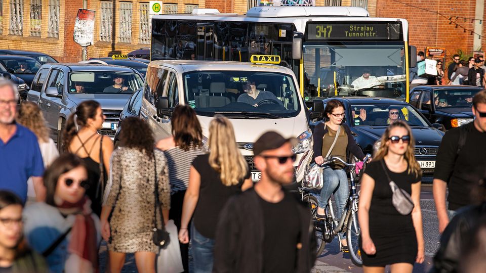 Neues Verkehrskonzept gesucht für Autofahrer, Radfahrer und Fußgänger