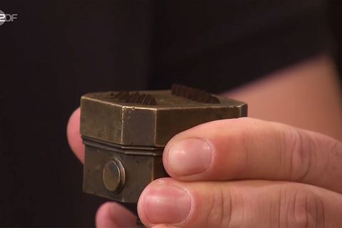 der Schröpf-Schnepper ist nichts für schwache Nerven