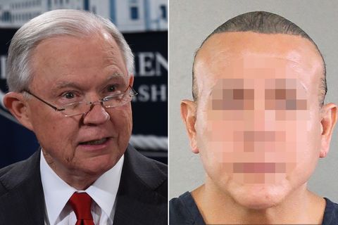 US-Justizminister Jeff Sessions (l.)  informiert über den festgenommenen Verdächtigen Cesar S. im Fall der Briefbombenserie