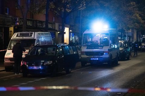 Nachrichten aus Deutschland: 23-Jährige stirbt nach Streit vor Berliner Lokal