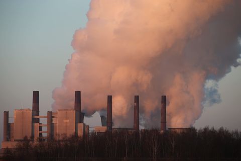 Luftverschmutzung: Braunkohlekraftwerk Neurath bei Grevenbroich