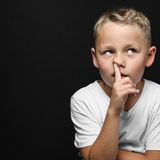 Die kreative Macht der Langeweile  Sie müssen auch nicht ständig für Beschäftigung sorgen. Im Gegenteil: Aus Langeweile entsteht Kreativität! Und wenn der Nachwuchs noch so quengelt: "Mir ist so langweilig!" Nach einer Weile wird er bestimmt etwas Interessantes finden.