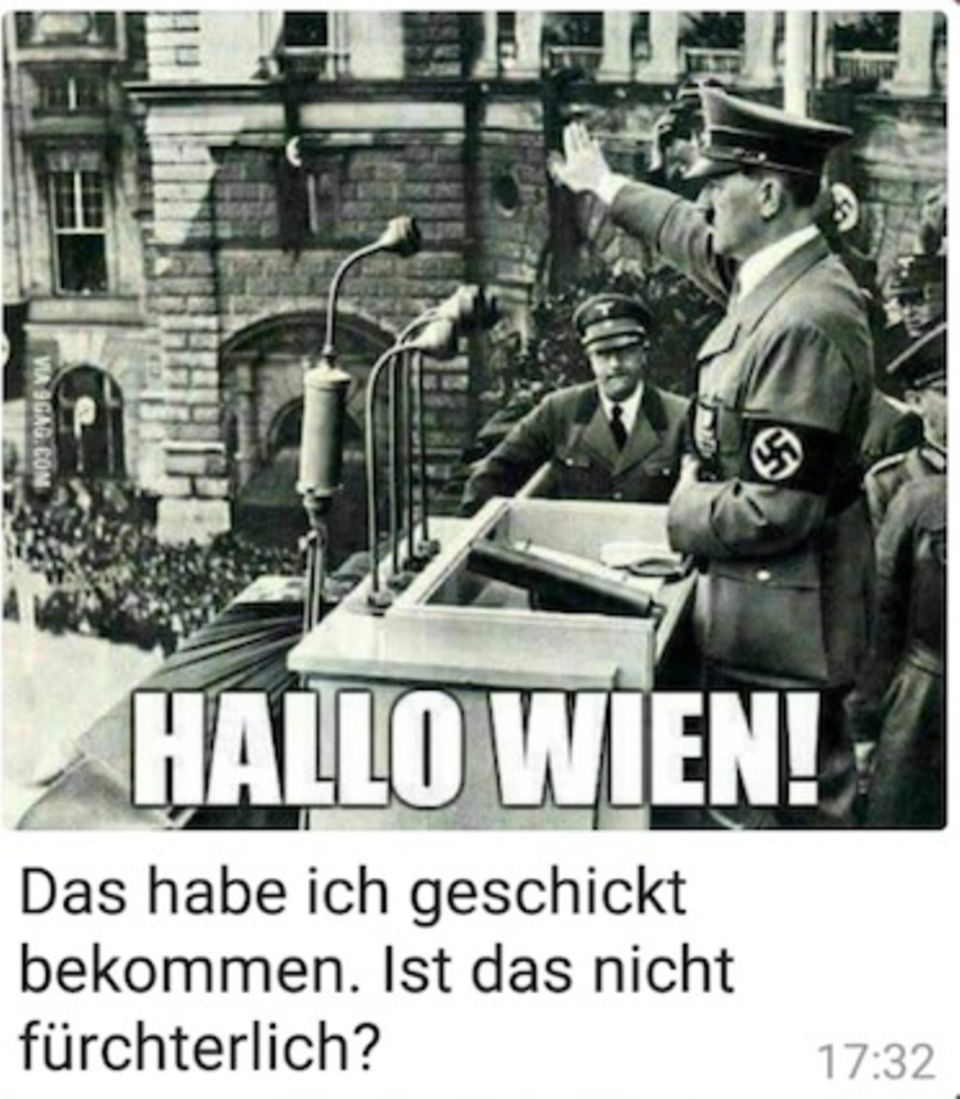 Bundestag: AfD-Abgeordneter verschickt per Whatsapp Hitlerbildchen und Hakenkreuzfotos Bundestag: AfD-Abgeordneter verschickt per Whatsapp Hitlerbildchen und Hakenkreuzfotos