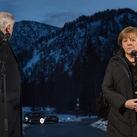 Die Zeichen stehen auf Abschied: Horst Seehofer und Angela Merkel 2016 bei einer Klausurtagung in Wildbad Kreuth