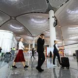 Im Jahr 2028 soll der neue Airport eine Kapazität von 500 Flugzeugen haben und täglich 2000 Starts und Landungen abwickeln. 250 Fluglinien sollen mehr als 350 Ziele in aller Welt anfliegen.