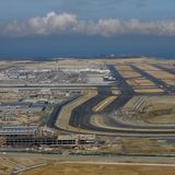 Ein Flughafengelände mit einer Fläche von 76 Quadratkilometern: Dieses Foto von Ende September zeigt den neuen Flughafen von Istanbul aus der Luft.