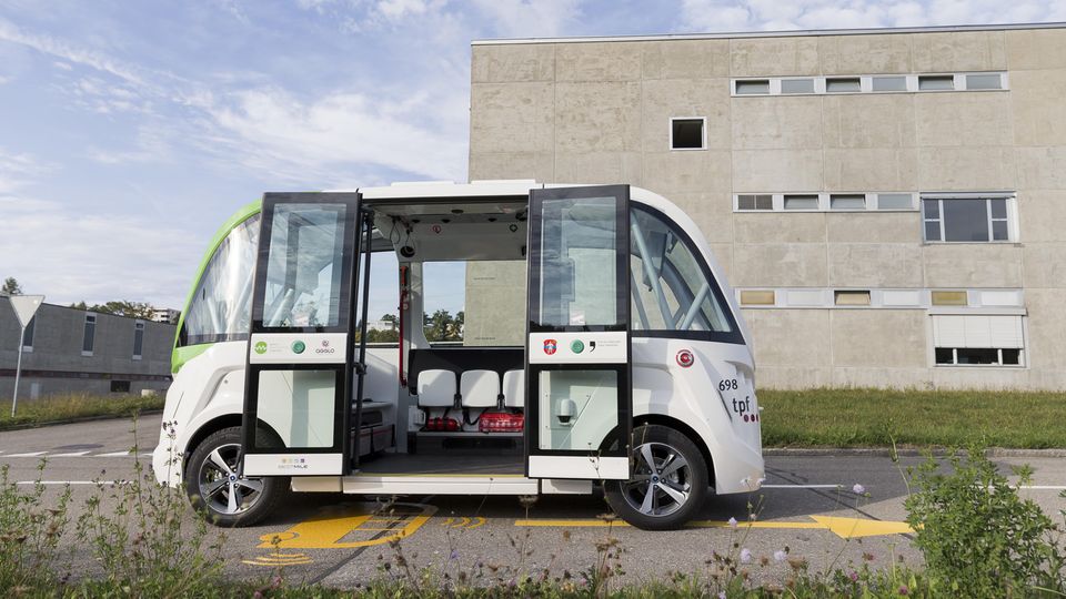 Ein selbstfahrender Bus Ein selbstfahrender Bus