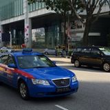 Taxis auf den Straßen von Singapur