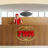 Am Empfangstresen zur Lounge - by appointment only: Willkommen in den 60er und 70er Jahren.