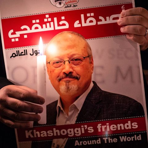 Gedenkplakat an den ermordeten saudischen Journalisten Jamal Khashoggi