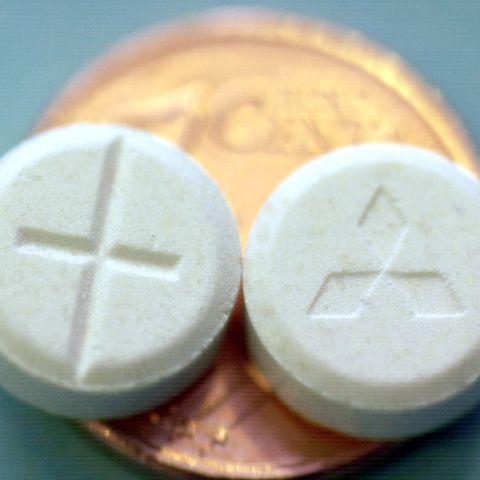 Zwei Pillen Ectasy