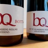 Platz 6      Wie heißt der Wein? 2017 Kostheimer Sankt Kiliansberg Riesling Kalkessenz      Von welchem Weingut ist er? Bott (Rheingau)      Wie viel kostet der Wein? 8,40 Euro