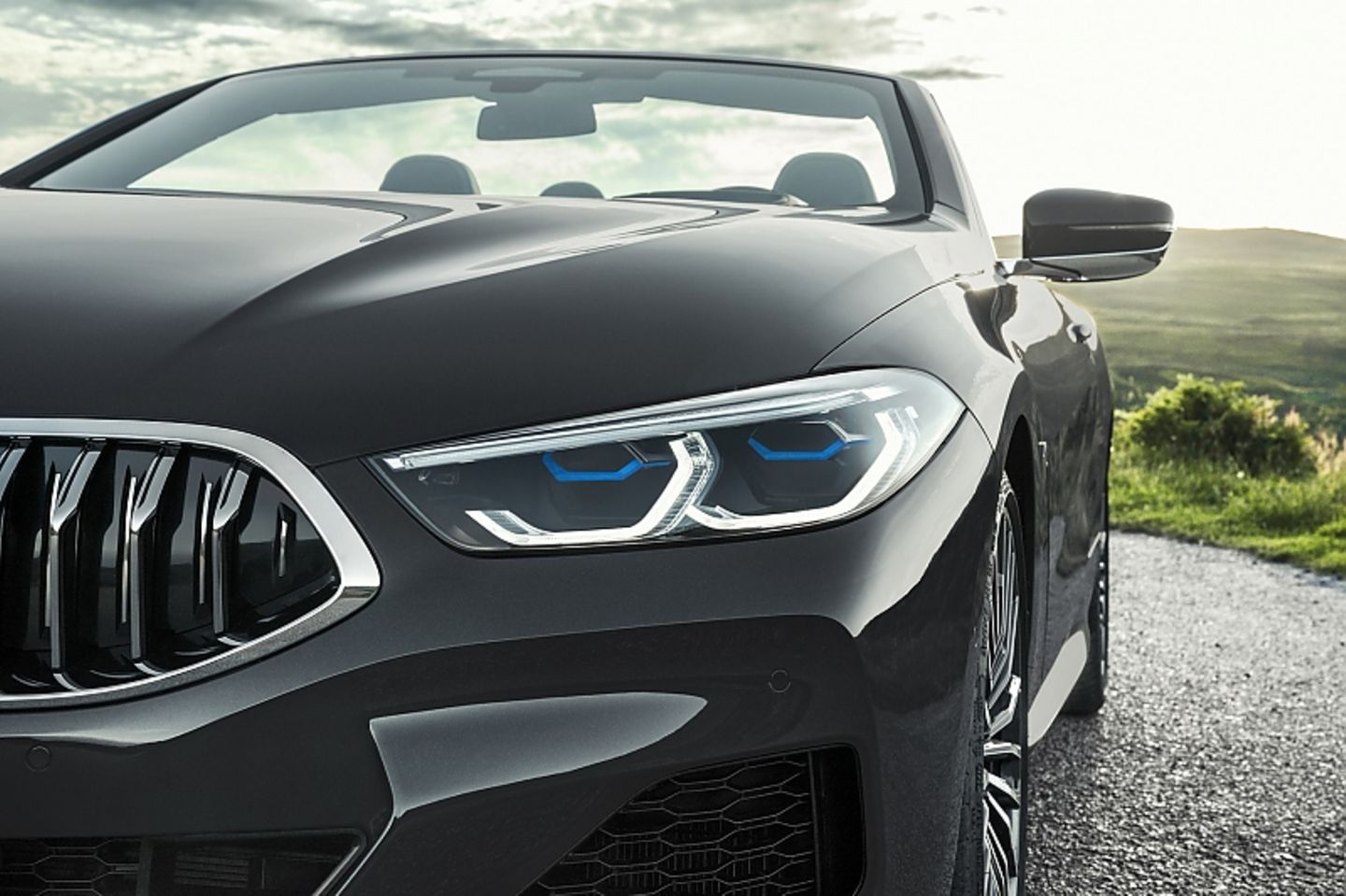 BMW M850i Cabrio 2019 - LED-Licht vorne und hinten