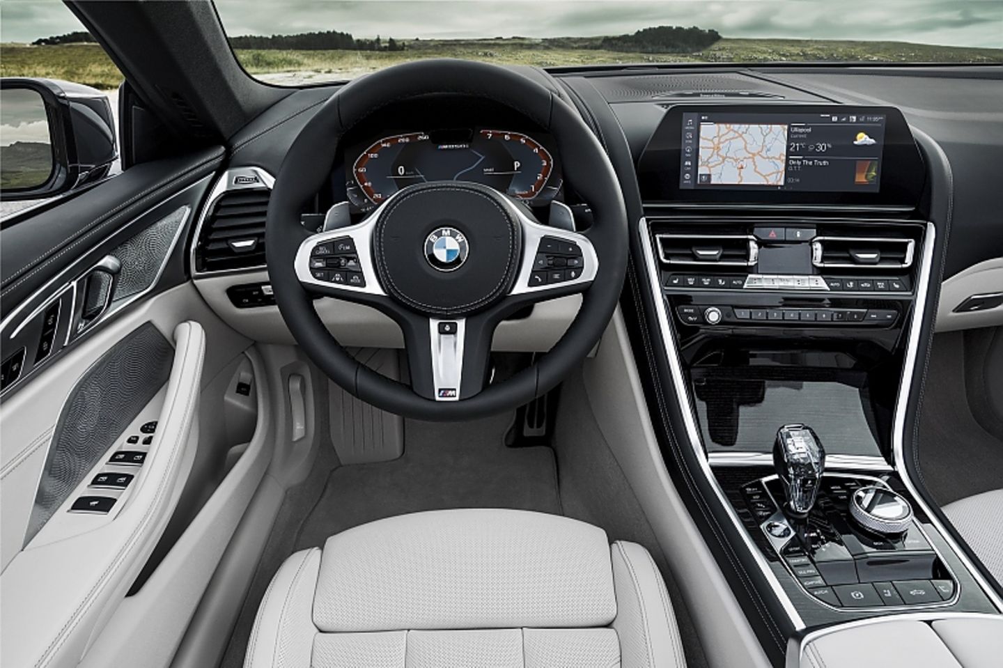 Das Cockpit des BMW M850i Cabrio 2019