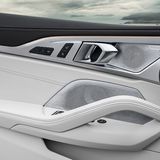 BMW M850i Cabrio 2019 - belederter Innenraum