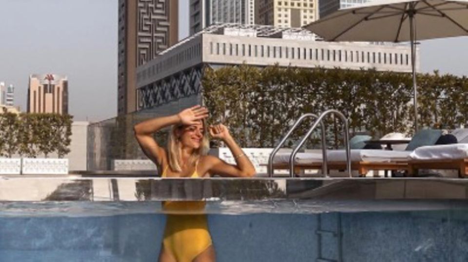 Adrienne Koleszar: Deutschlands Lieblingspolizistin postet knappe Bikini-Bilder und steht dazu