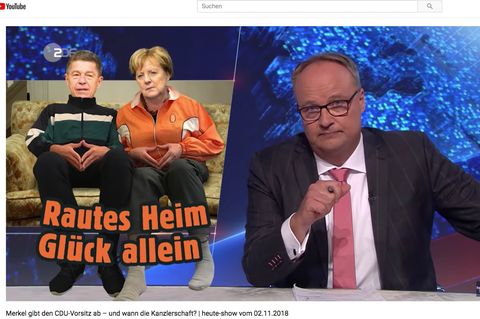 Oliver Welke und Angela Merkel