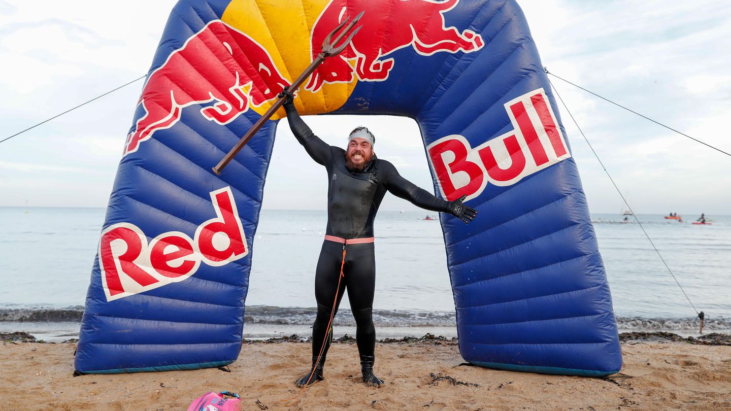 Ross Edgley Extremsportler Schwimmt Einmal Um Grossbritannien Herum Stern De