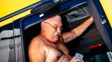 Der Beifahrerbank-Flavour von Geiselwind. Auf den Straßen von Slowenien nach Frankreich kann Károly Olajos bei runtergelassenem Fenster nur einseitig bräunen. 