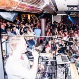 Wie heißt die Mutter von Niki Lauda? Die Partylöwen im Brauhaus wissen es alle.