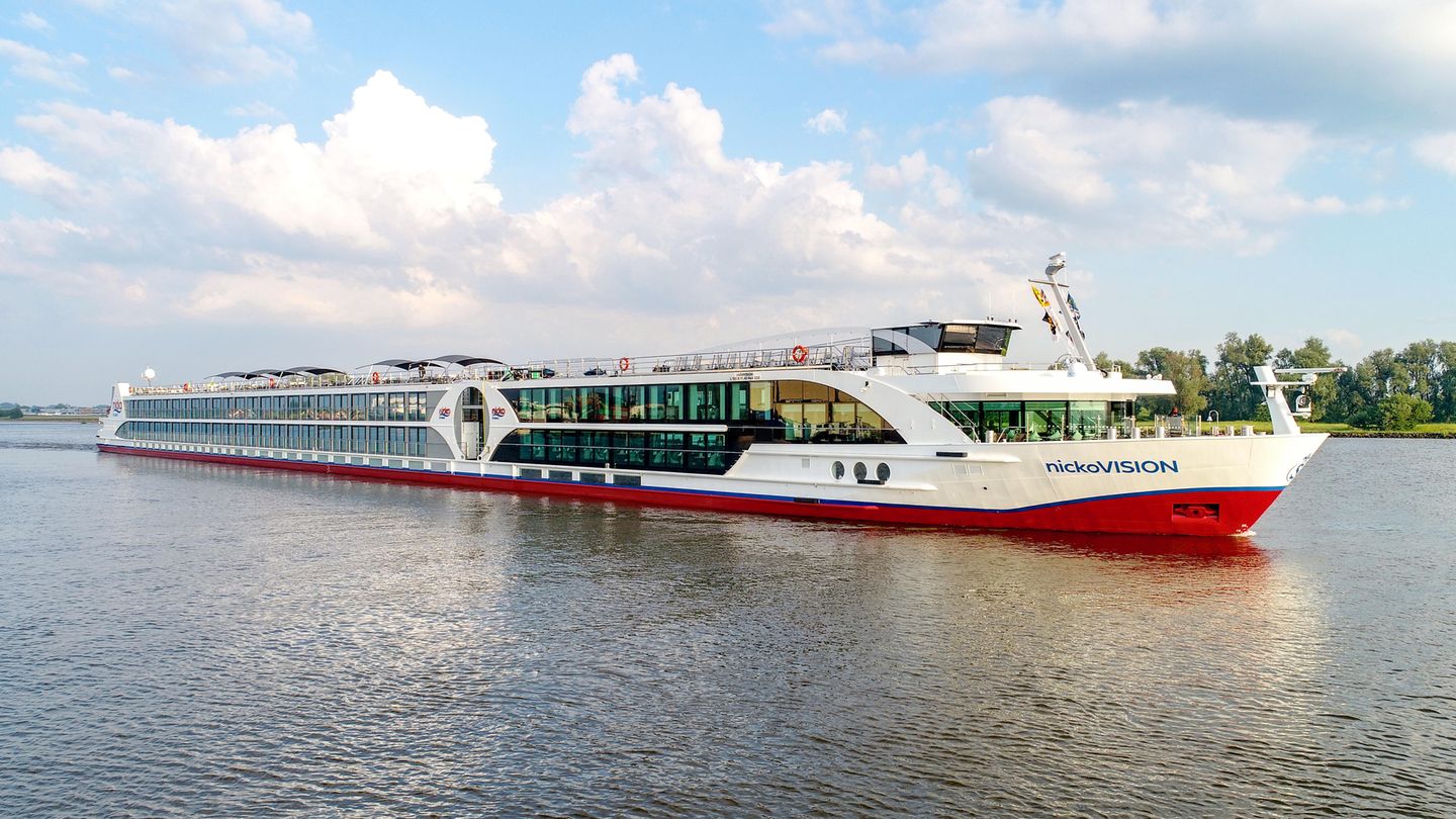 Nicko Vision Flussschiff des Jahres: "Nicko Vision" Dieses Schiff im skandinavischen Design bietet Free-Time-Dining und auch Themenkreuzfahrten an: "Mit diesem ersten Neubau seit Jahren ist es Nicko Cruises gelungen, das Konzept sanft zu verjüngen – und damit ein wenig in die Flusskreuzfahrt der Zukunft zu blicken", heißt es in der Begründung der Jury.