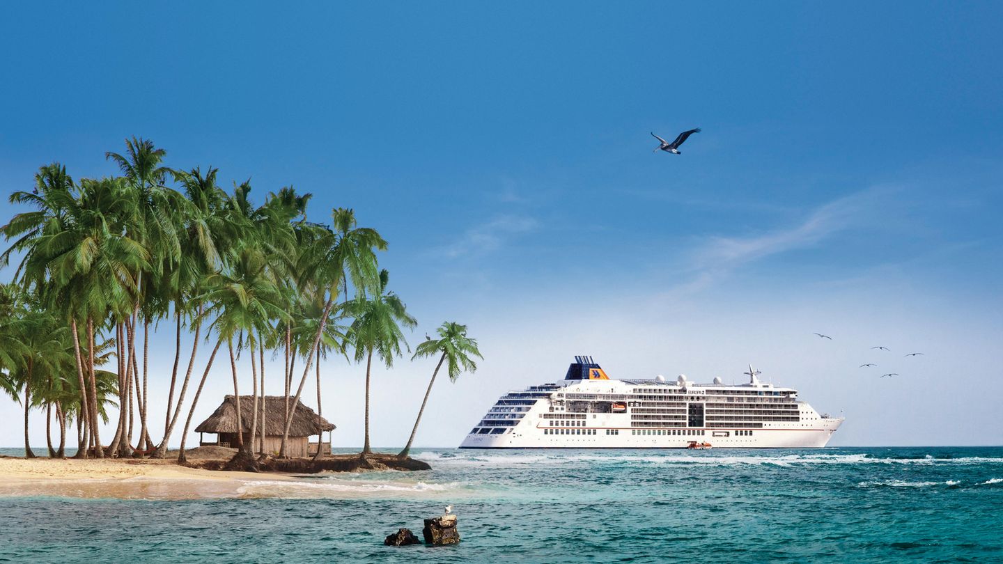 Kreuzfahrt Guide Awards 2019: Gastronomie: "Europa 2" Wegen der kulinarischen Vielfalt, der herausragenden Qualität und der perfekten Inszenierung gelten die Restaurants der "Europa 2" als Benchmark der Branche. Die sieben Esstempel , so die Jury, sind als Gesamtpaket auf den Weltmeeren noch immer nicht zu schlagen. Daher wurde das Flaggschiff von Hapag-Lloyd Cruises erneut Sieger der Kategorie. Gastronomie: "Europa 2" Wegen der kulinarischen Vielfalt, der herausragenden Qualität und der perfekten Inszenierung gelten die Restaurants der "Europa 2" als Benchmark der Branche. Die sieben Esstempel , so die Jury, sind als Gesamtpaket auf den Weltmeeren noch immer nicht zu schlagen. Daher wurde das Flaggschiff von Hapag-Lloyd Cruises erneut Sieger der Kategorie.