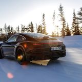 Porsche 911 der Baureihe 992 - Fahrerassistenzsysteme werden besonders im kalten Winter erprobt