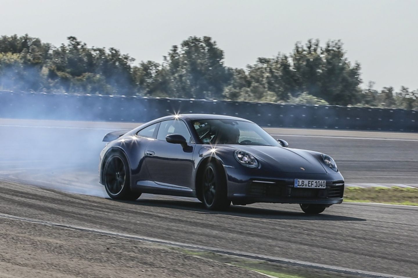 Porsche 911 der Baureihe 992 - quer geht immer
