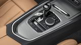 Die 8-Gang-Steptronic im BMW Z4 M40i arbeitet präzise und dem Fahrmodus angepasst