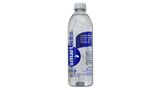 Gewinner "Goldener Windbeutel 2018": Glacéau Smartwater von Coca-Cola  Das "schlaue Wasser" von Coca-Cola wird zunächst verdampft, dann wieder aufgefangen und nachträglich mit Mineralstoffen versetzt. "Diesen ernährungsphysiologisch völlig unnützen Vorgang" müssten Verbraucher mit dem bis zu siebenfachen Preis eines herkömmlichen Mineralwassers bezahlen, kritisiert Foodwatch. Von den 70.000 abgegebenen Stimmen erhielt das Smartwater mehr als 21.000.  Coca-Cola hält die Kritik für nicht berechtigt. Die Kennzeichnung sei transparent und entspreche der Lebensmittelverordnung, erklärt der Konzern in einer Stellungnahme. "Durch den streng regulierten Herstellungsprozess erhält dieses Wasser einen besonders klaren, frischen und wenig mineralischen Geschmack in gleichbleibender Qualität."
