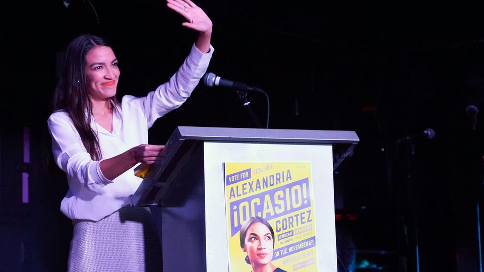 Alexandria Ocasio-Cortez ist die jüngste Frau im Repräsentantenhaus Alexandria Ocasio-Cortez ist die jüngste Frau im Repräsentantenhaus