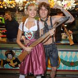 Vater des Mädchens ist der Schauspieler Leebo Freeman, mit dem Strange rund ein Jahr liiert war. Er soll sie betrogen haben, als sie im neunten Monat schwanger war, weshalb sich Strange kurz vor der Geburt von ihm trennte.