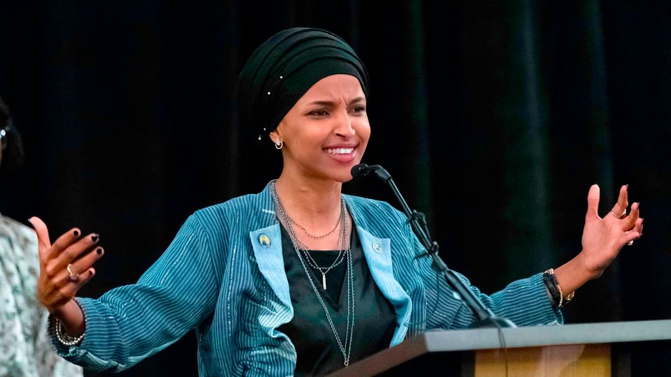 Ilhan Omar ist eine von zwei muslimischen Frauen im Repräsentantenhaus Ilhan Omar ist eine von zwei muslimischen Frauen im Repräsentantenhaus
