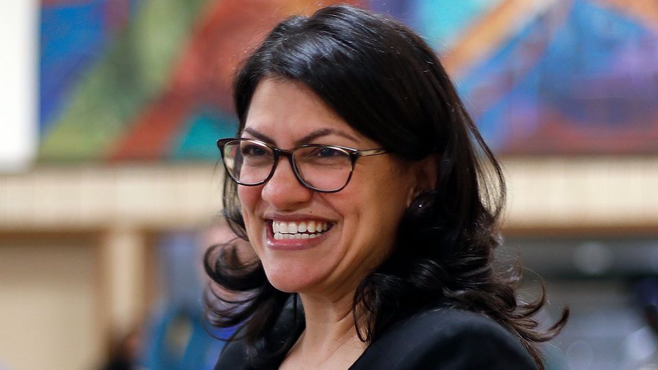 Rashida Tlaib gehört zu den ersten muslimischen Frauen im Repräsentantenhaus Rashida Tlaib gehört zu den ersten muslimischen Frauen im Repräsentantenhaus
