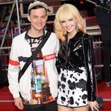 Zwischen 2015 und 2017 führte Bonnie Strange eine On-Off-Beziehung mit dem deutschen Musikproduzenten Psaiko.Dino. "Manchmal merkt man einfach, dass es nicht passt. Und das tut dann ja noch doller weh als so ein richtiger Streit. Weil man den anderen ja mag", sagte sie der "Bild"-Zeitung nach dem Liebes-Aus.