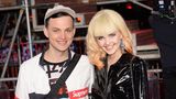 Zwischen 2015 und 2017 führte Bonnie Strange eine On-Off-Beziehung mit dem deutschen Musikproduzenten Psaiko.Dino. "Manchmal merkt man einfach, dass es nicht passt. Und das tut dann ja noch doller weh als so ein richtiger Streit. Weil man den anderen ja mag", sagte sie der "Bild"-Zeitung nach dem Liebes-Aus.