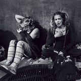 Pangea (r.) aus San Francisco in Kalifornien spritzt auf der Straße